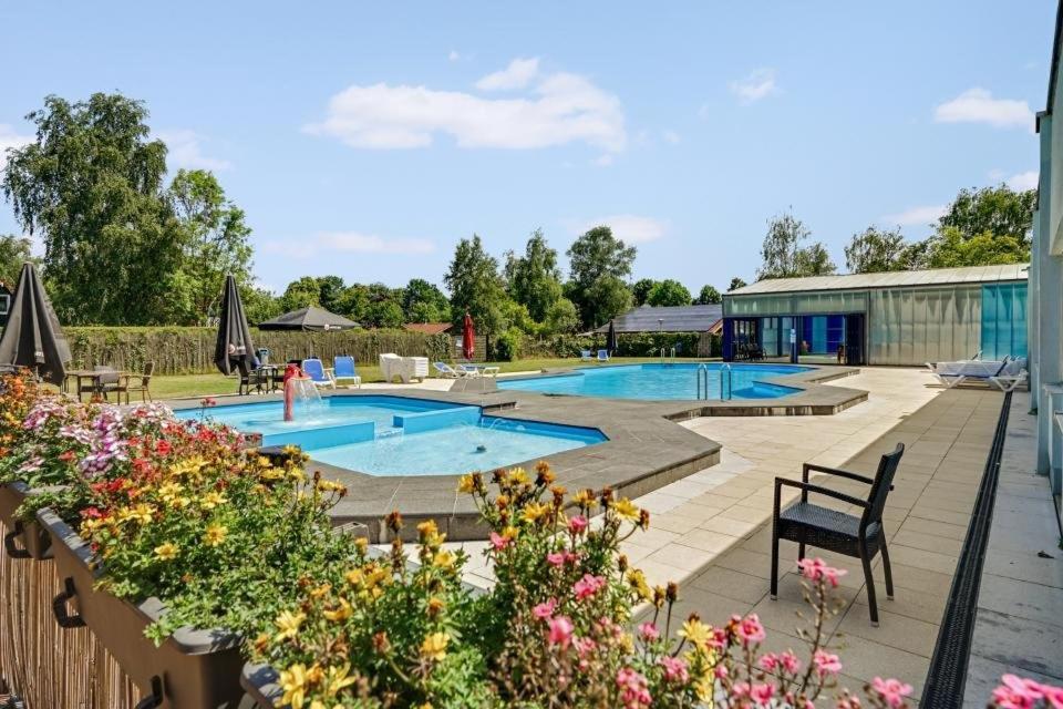 Het Familie Boshuisje - Vakantiewoning Op Prachtig Park Met Veel Faciliteiten Inc Ligbad Gramsbergen Buitenkant foto