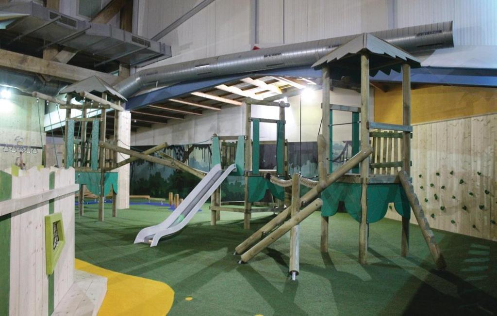 Het Familie Boshuisje - Vakantiewoning Op Prachtig Park Met Veel Faciliteiten Inc Ligbad Gramsbergen Buitenkant foto